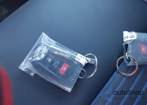 2025 Toyota Rav4 Hybrid Xse z USA, uszkodzony, nr VIN JTME6RFV8SD582002